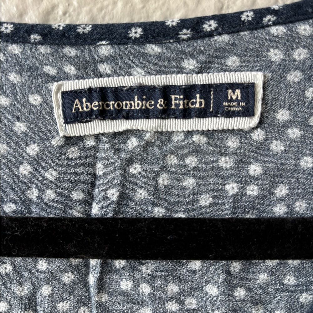 Abercrombie & Fitch Women's Top - Picture 2 of 4
